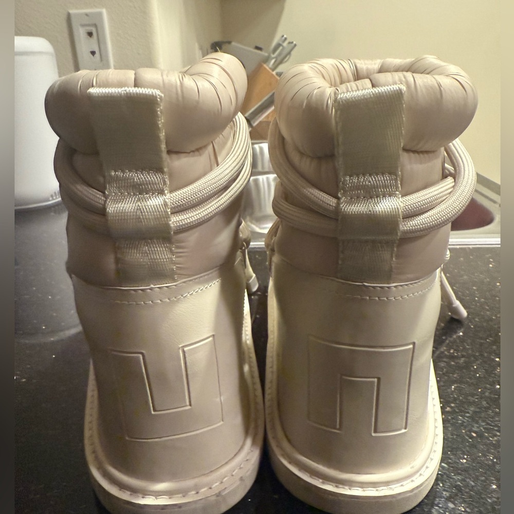 United Nude Natural Zembla Artic Platform Boot Cream Winter Boots size 38 (7/8) - Picture 8 of 10
